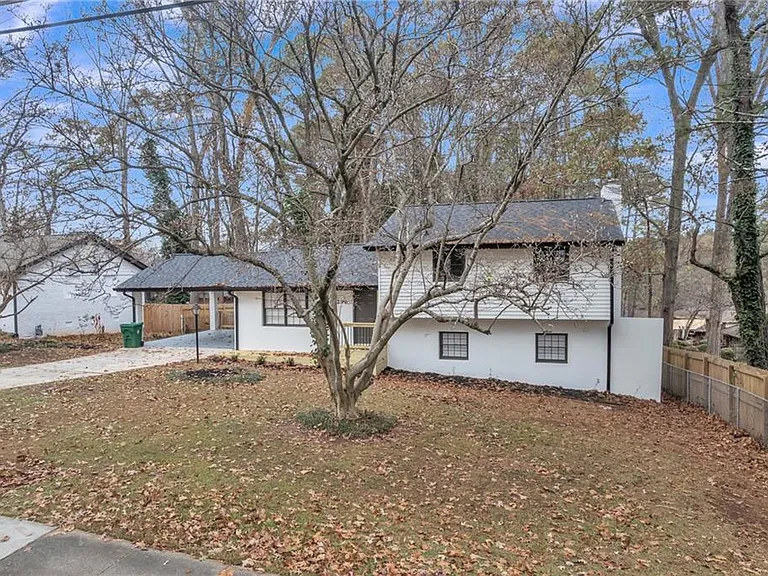 3296 Columbia Woods Dr — Photo 3