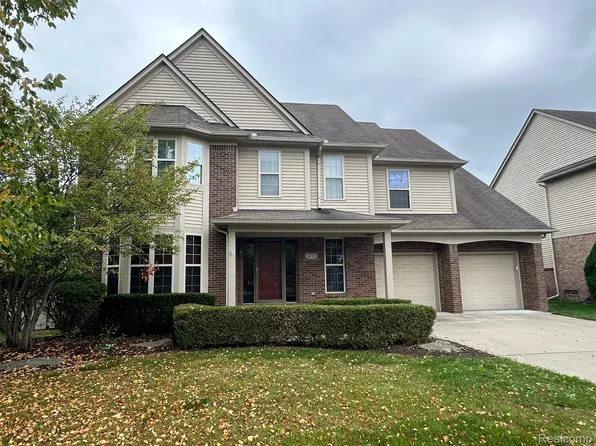 38782 Hampton Ct, Harrison Township, MI 48045