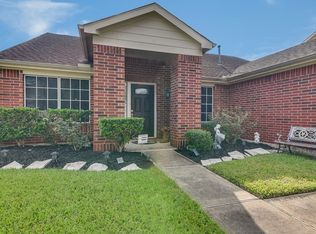 540 Cedar Branch Dr, League City, TX 77573