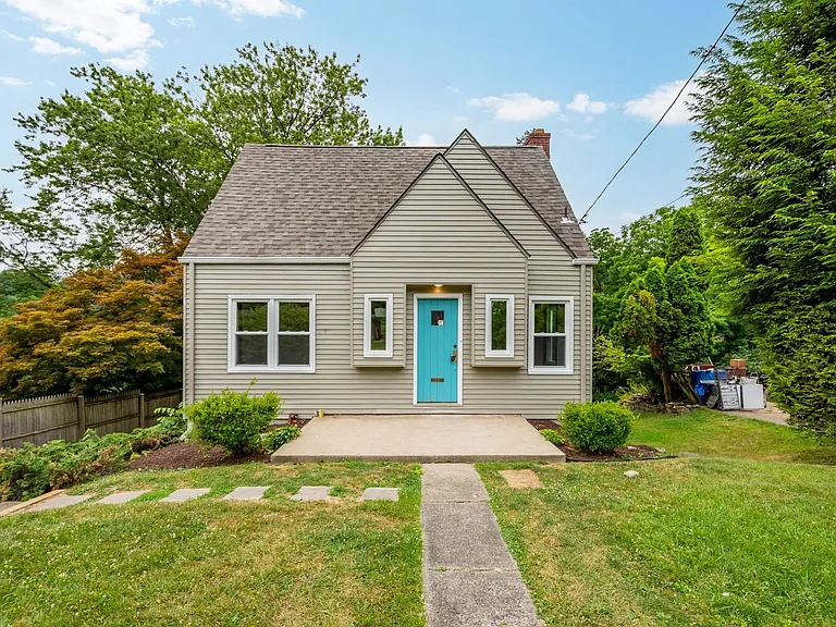 274 Idlewood Rd — Photo 1