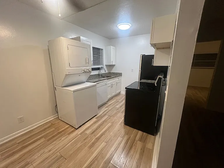 401 S Lakeside Dr Lake Worth, FL 33460 — Photo 6
