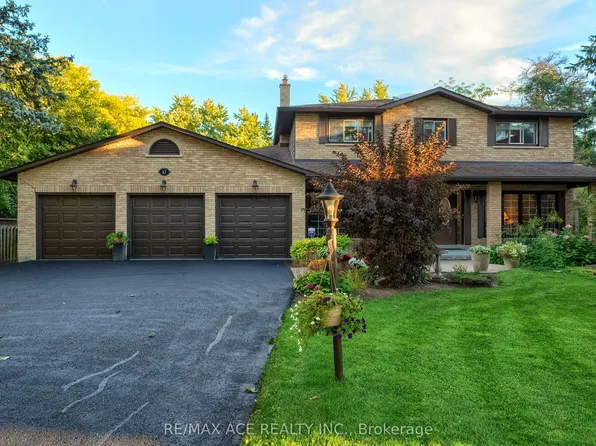 17 Black Willow Ct, Richmond Hill, ON L4E 2M7
