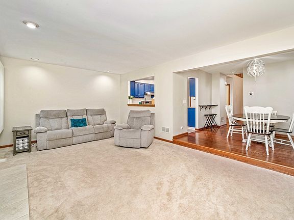 3rd image of 1762 Kresswood Dr #4B