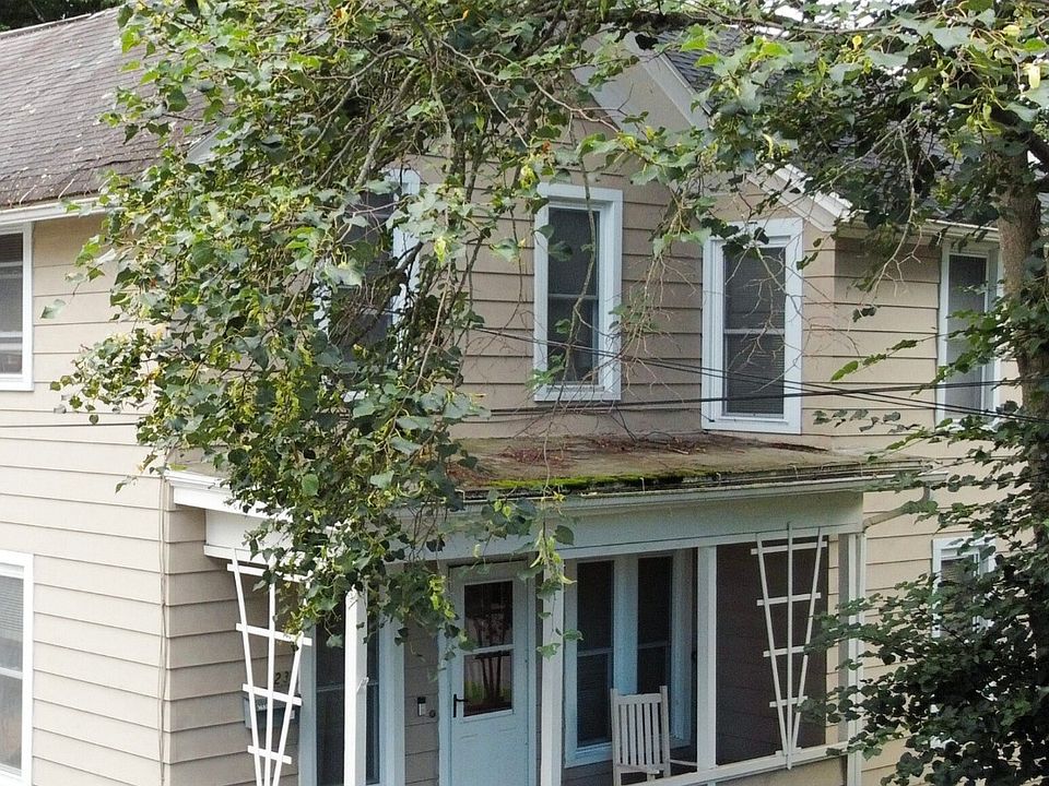 2nd image of 23 James St