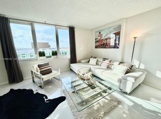 Roney Palace Condo, Miami Beach, FL 33139