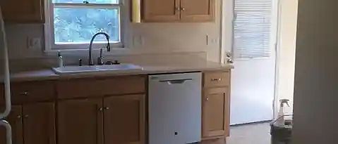 5th image of 2437 Idlewild Dr