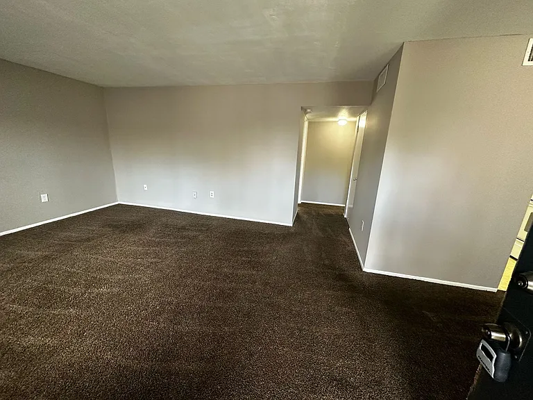 1830 Maravilla Ave #314 — Photo 8