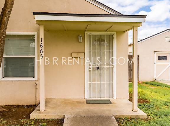 5th image of 1665 Bessie Ave