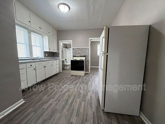 5th image of 2424 W St #1