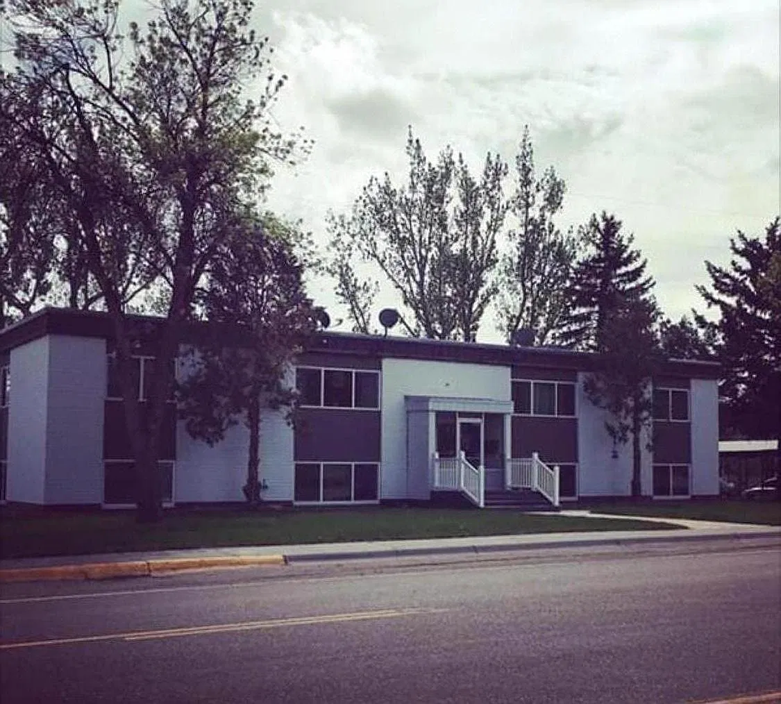 2 bed, 800 sqft, $800 — Photo 1
