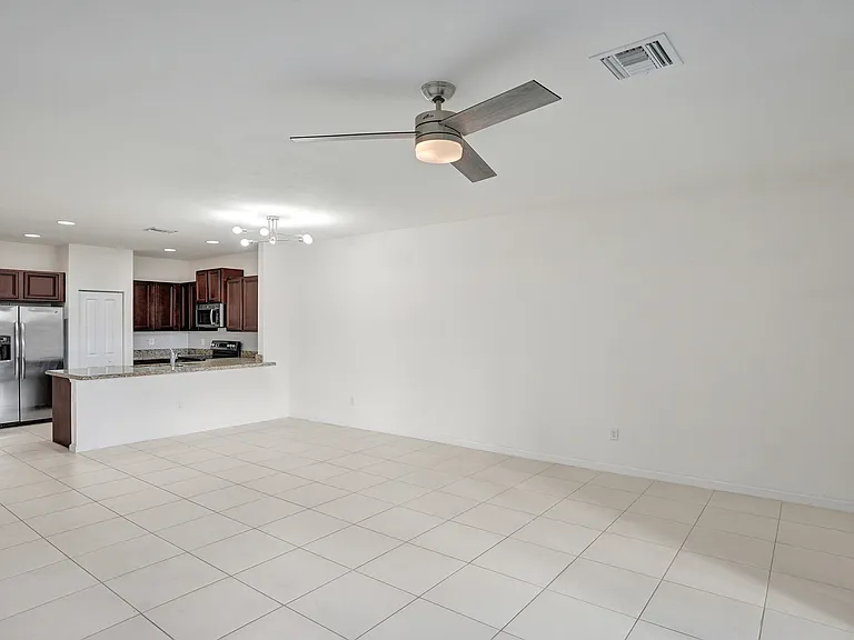 4234 N Dixie Hwy #122 — Photo 12