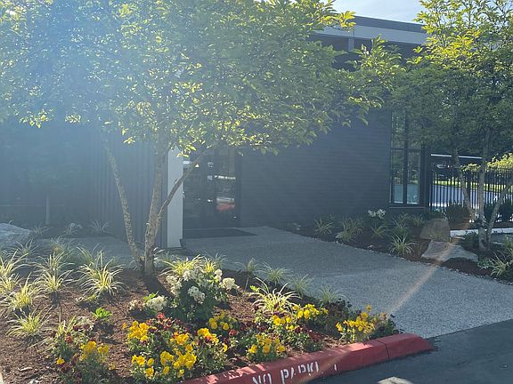 Leasing Office Entrance