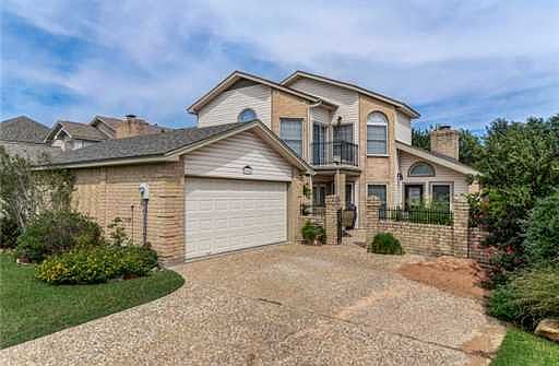 2nd image of 2908 Broadmoor Dr