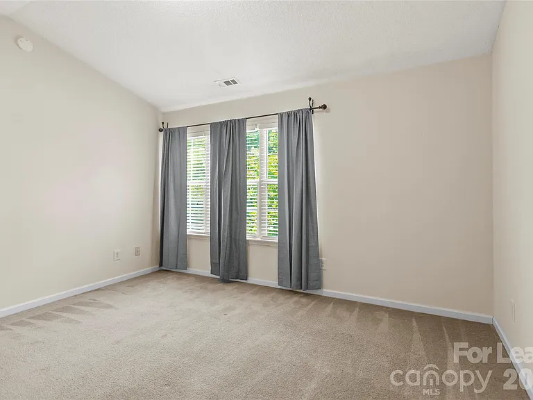 148 Mangum Cir — Photo 18