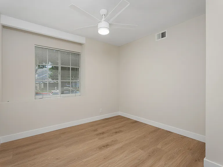 155 Rockwood — Photo 18
