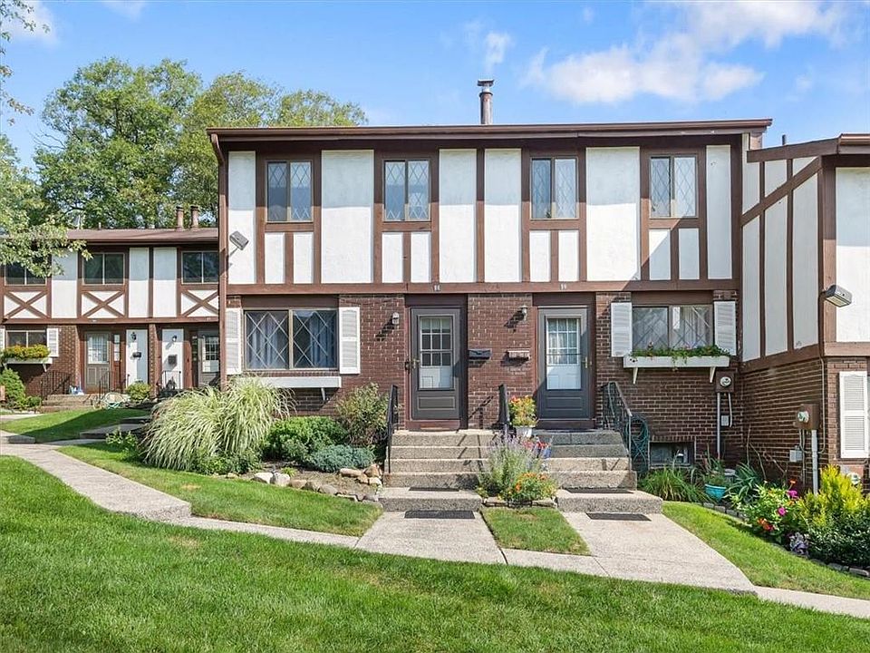 1st image of 98 Buckingham Court