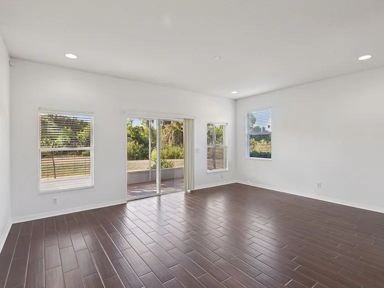 12805 Avelar Manor Pl — Photo 4
