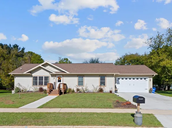 508 Savannah Trail, Pardeeville, WI 53954