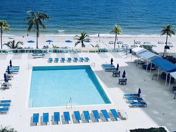 5th image of 3900 Galt Ocean Dr APT 811