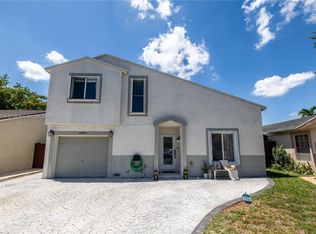 19853 NW 64th Pl, Hialeah, FL 33015