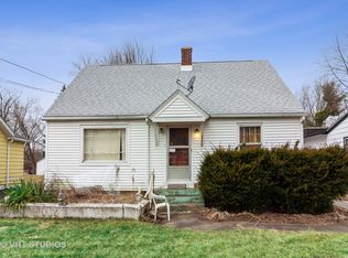 1011 Peterson Ave, Aurora, IL 60505