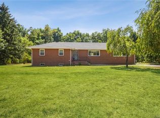 106 Oak Ridge Rd, Hopewell Junction, NY 12533