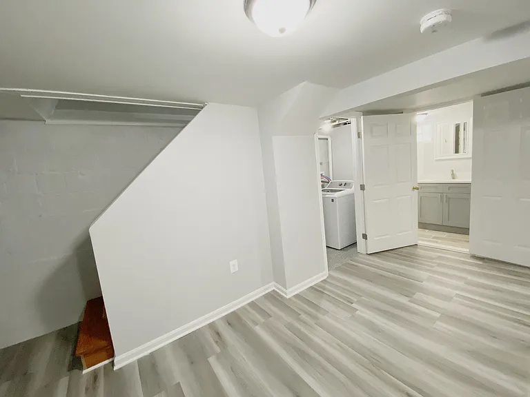 1536 Douglas St NE — Photo 15