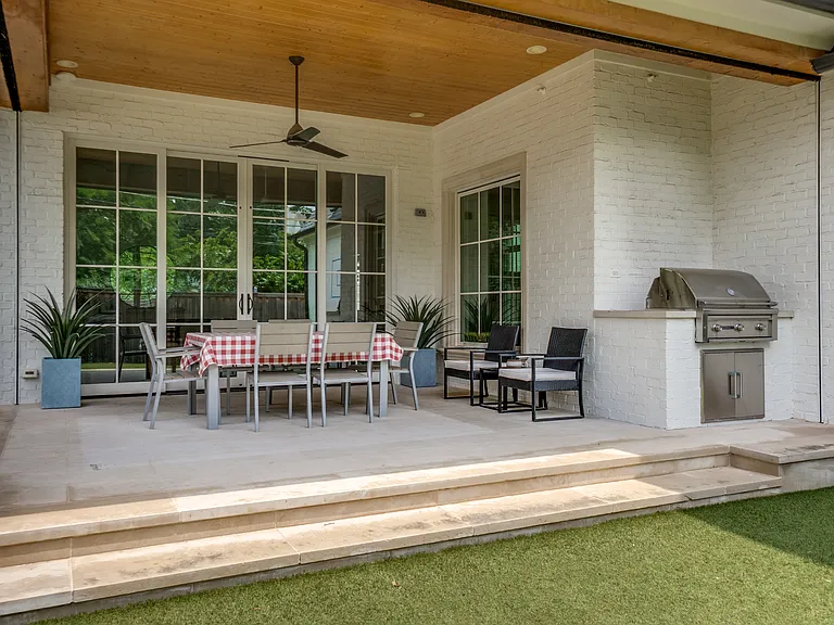 4309 Stanford Ave — Photo 34