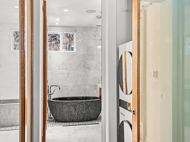 210 E Hyman Ave #1 — Photo 13