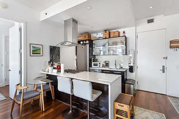 Rented by Compass | media 13