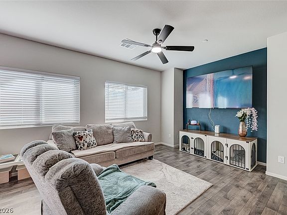 4th image of 4635 Ridgeley Ave #102