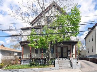 125 Summit St, Central Falls, RI 02863