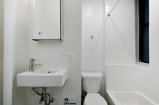 Rented by Aether Property Group | media 7