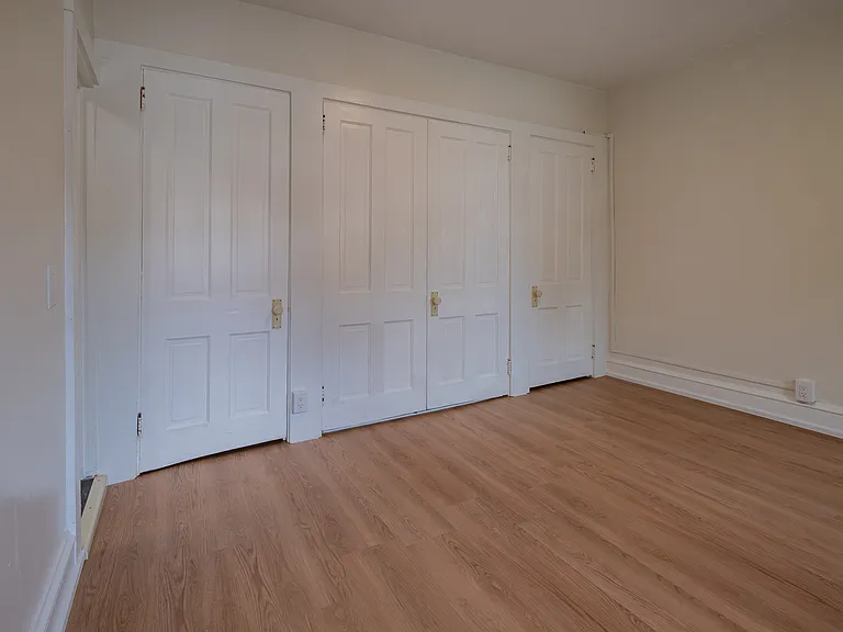 223 N Mulberry St — Photo 7