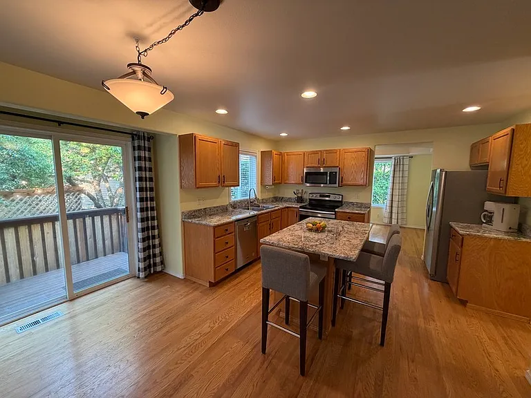7850 NE 148th St — Photo 5