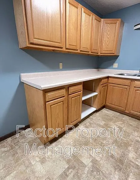418 Allan Ave #1 — Photo 2