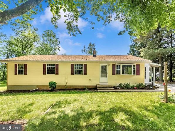 15027 Roddy Rd, Thurmont, MD 21788