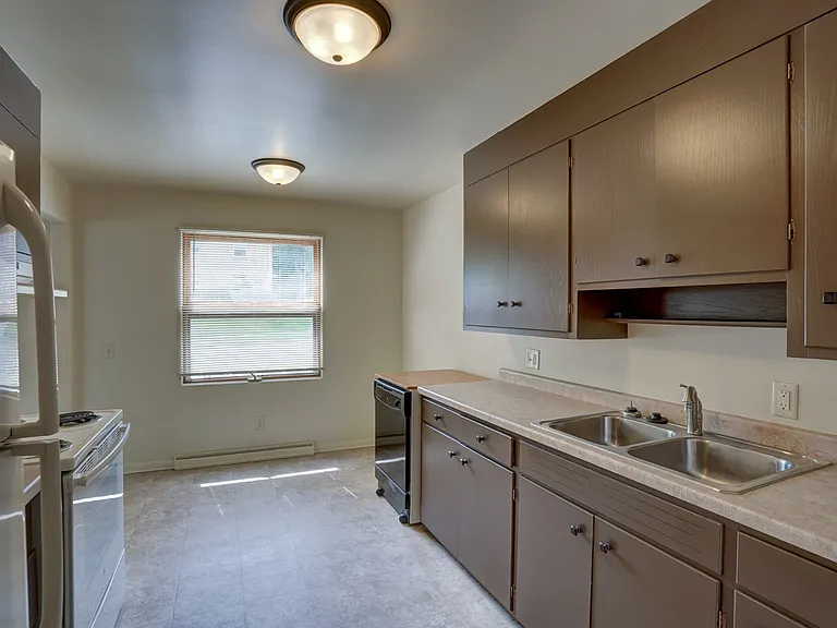 410 Berwyn Dr #2 — Photo 14