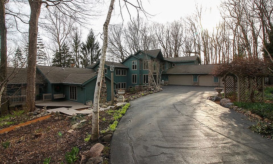 1st image of 5435 Bauers Dr