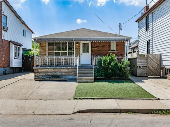 40 Mayflower Ave, Hamilton, ON L8L 2K4