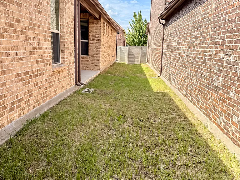 704 Boardwalk Way — Photo 33