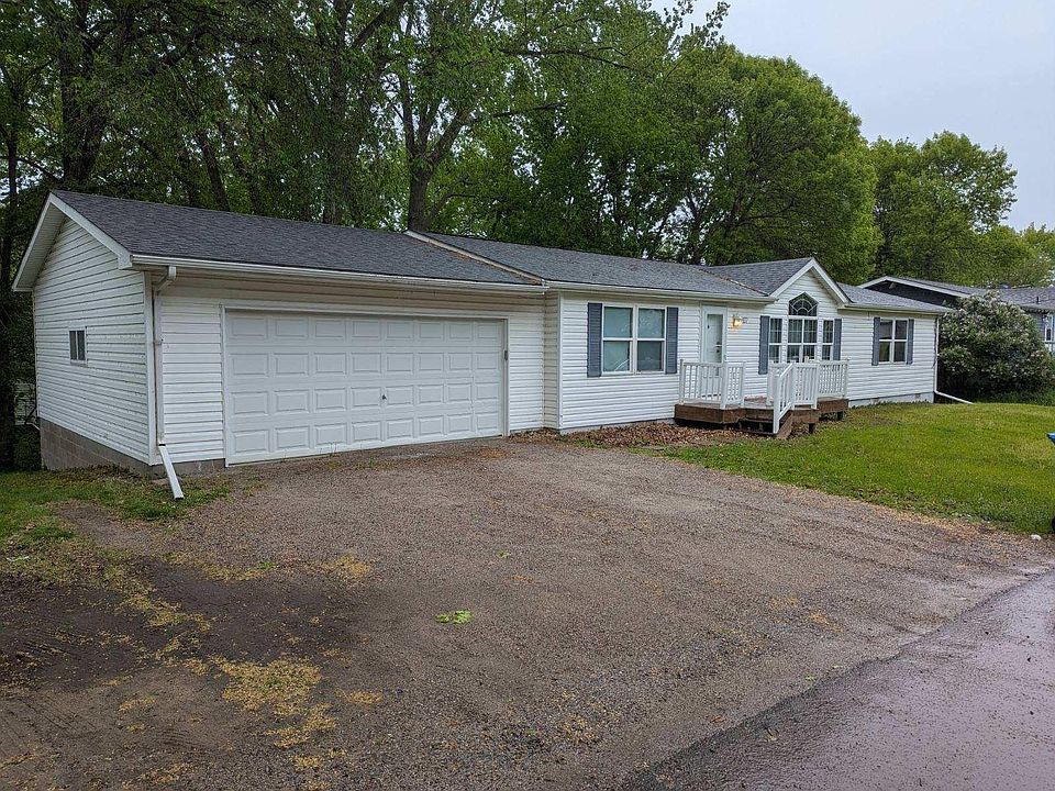 1st image of 2207 Robin Ln
