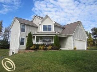 3905 Hunters Way, White Lake, MI 48383
