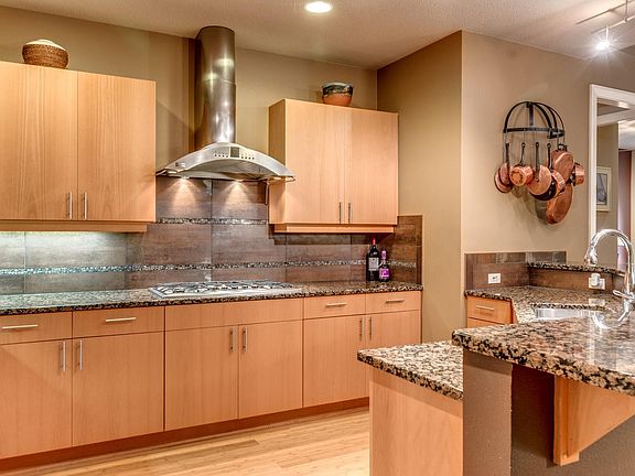 4th image of 4328 SE 178th Pl