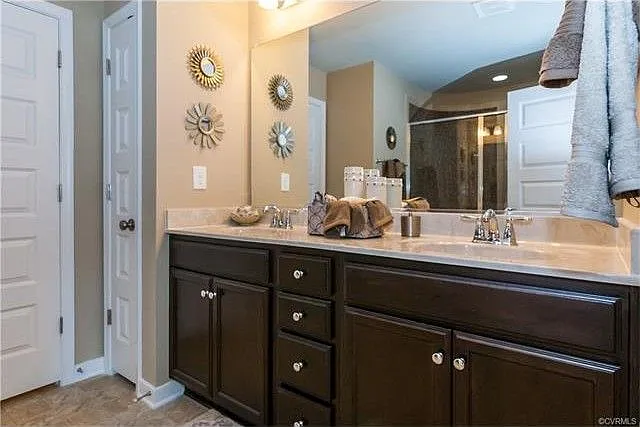 8007 Rutland Village Dr — Photo 18