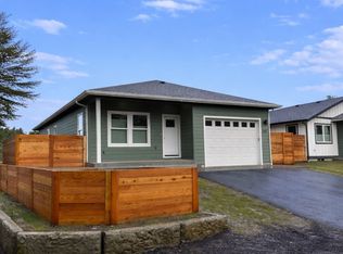 1269 Avenue D, Seaside, OR 97138