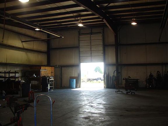 4th image of 6 Industrial Dr