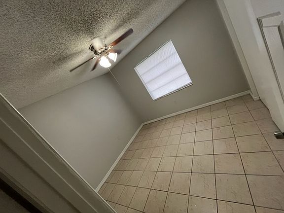5th image of 1717 Birchwood Cir Unit 1