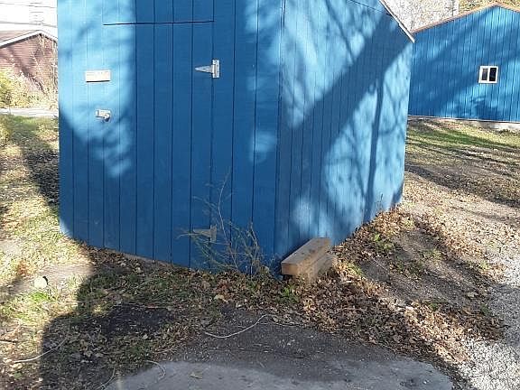 3rd image of 321 19th St N