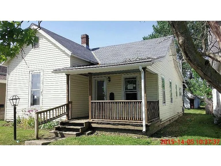 1027 S Main St photo 1